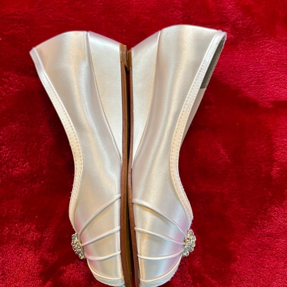 David’s Bridal Kelsey dyeable size 7.5 shoes - Picture 5 of 6